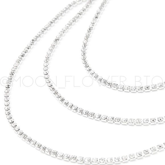 Forever 21 Jewelry - Silver Rhinestone Multi Strand Necklace